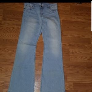 Light wash flare jeans *REposh Kut from the kloth